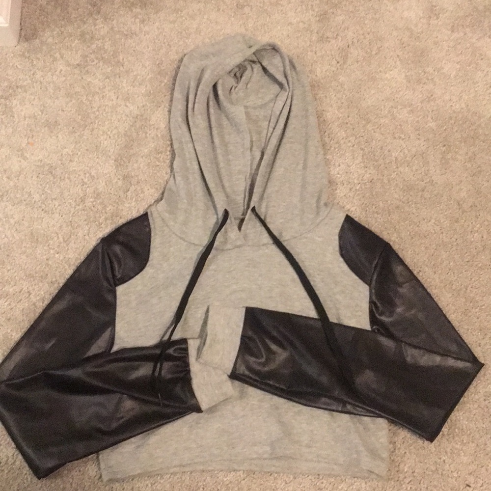 crop top hoodie